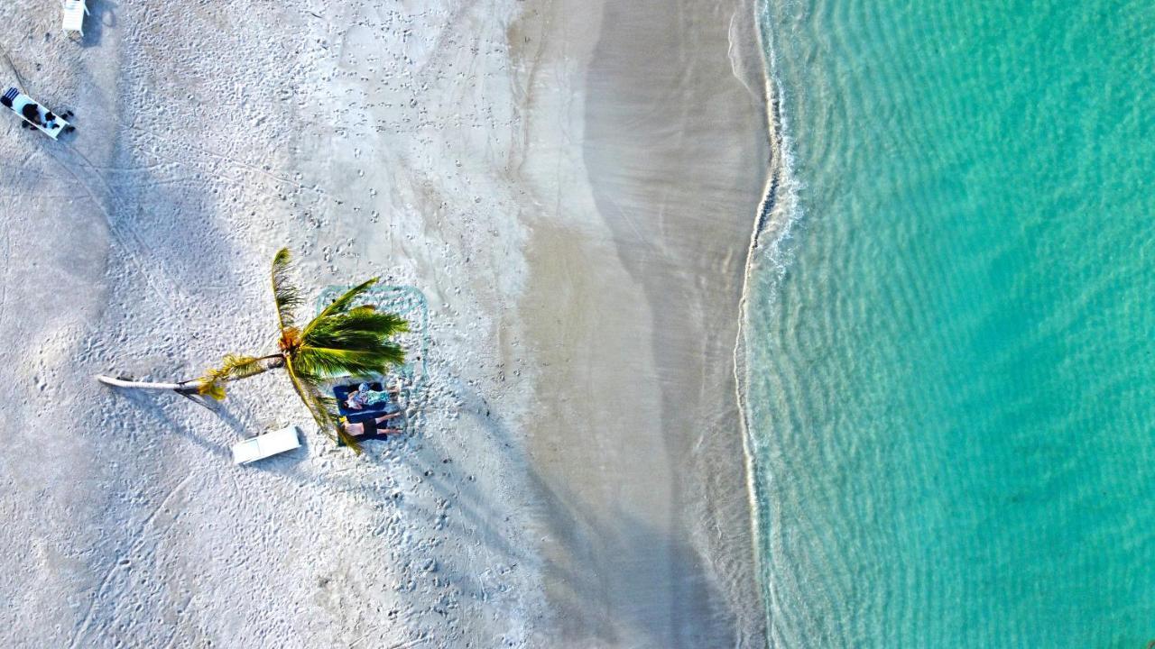 Moodhumaa Inn Guraidhoo  Ngoại thất bức ảnh