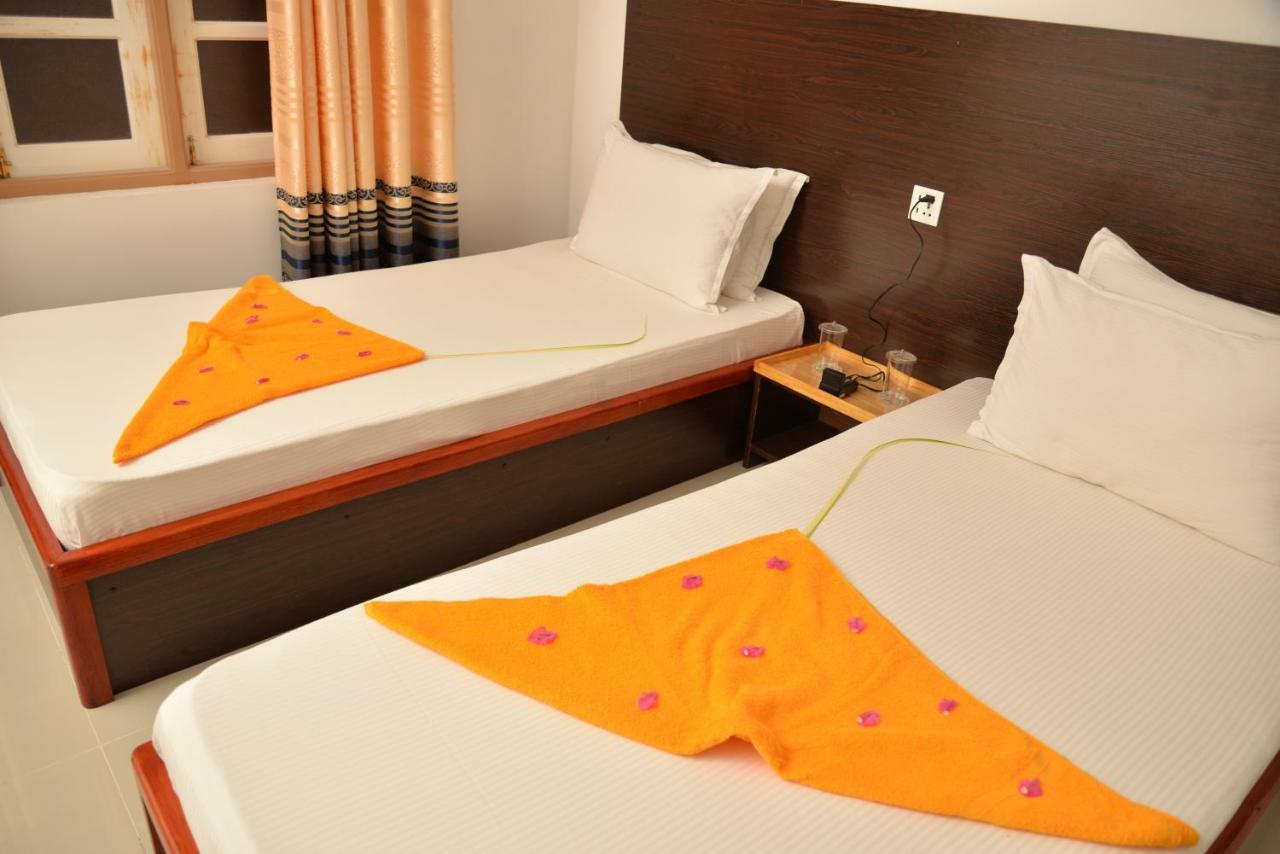Moodhumaa Inn Guraidhoo  Ngoại thất bức ảnh